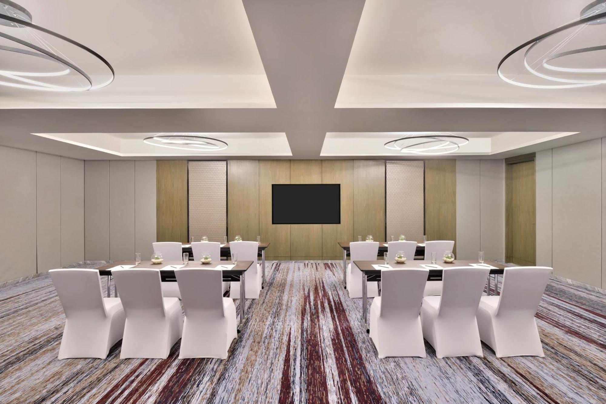 Courtyard By Marriott Gorakhpur Hotel Exterior foto