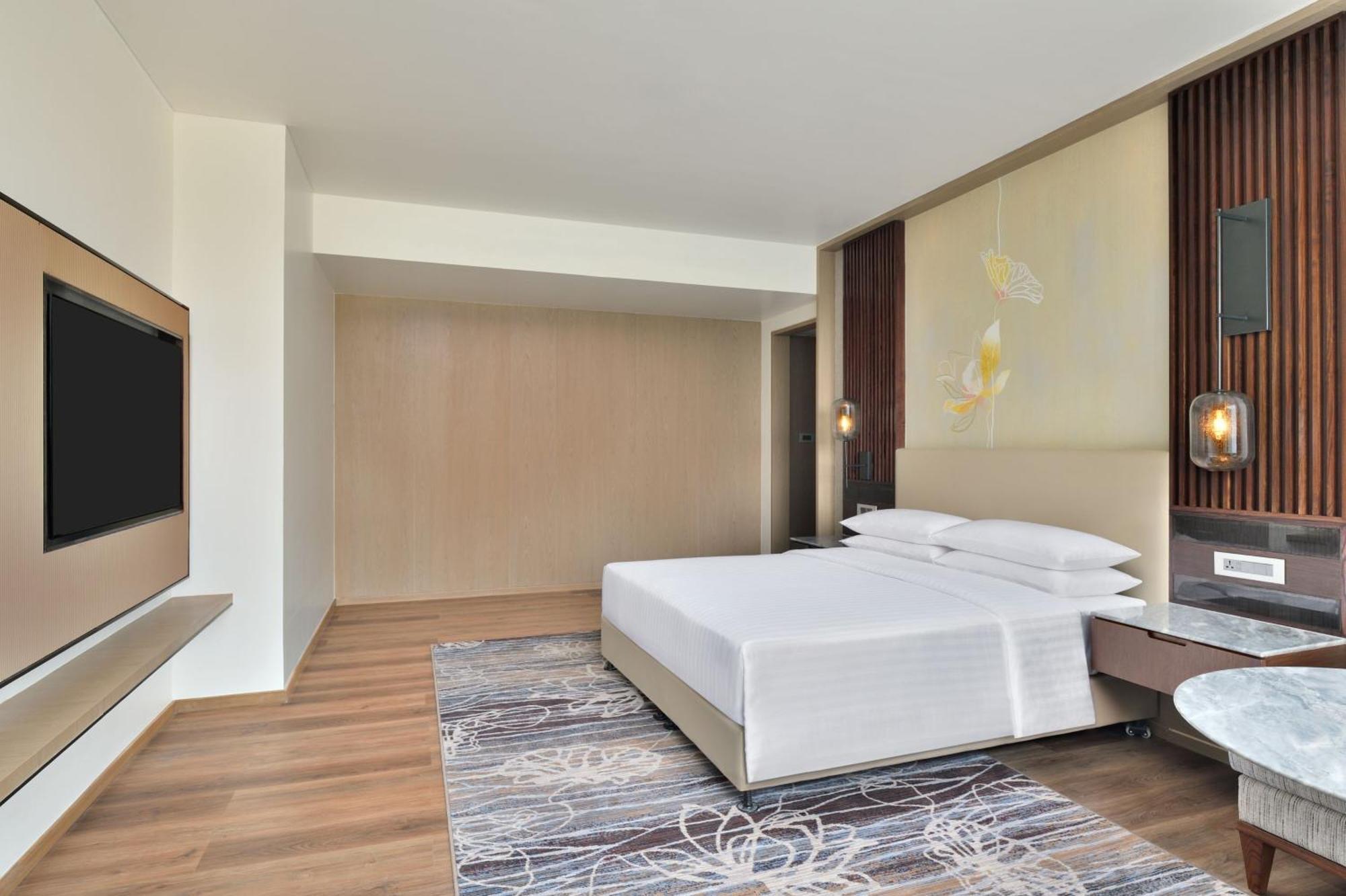 Courtyard By Marriott Gorakhpur Hotel Exterior foto